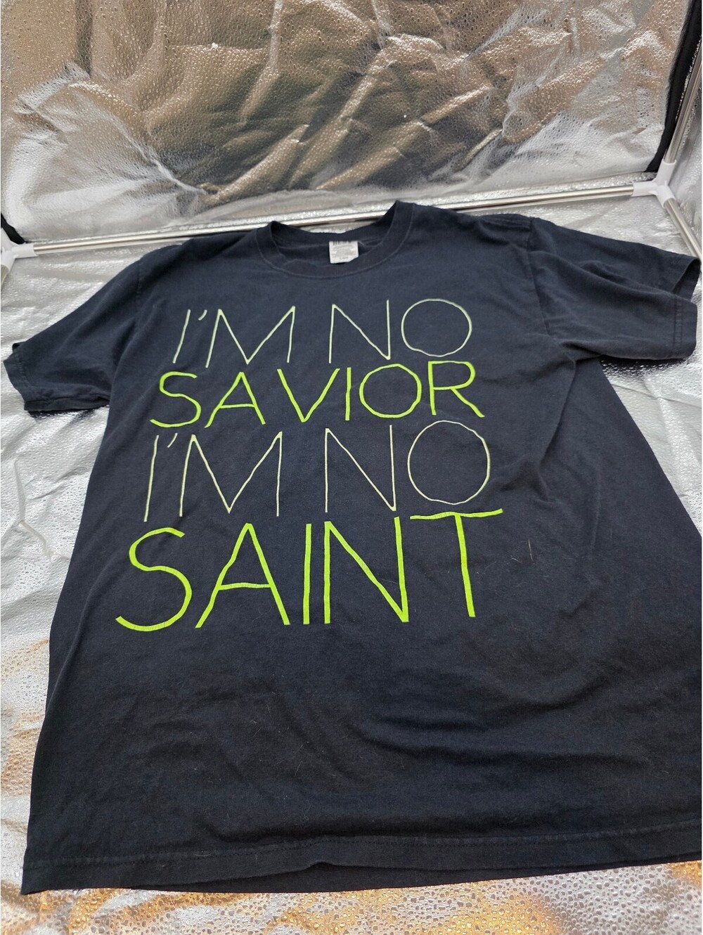 Black Graphic T-Shirt 'I'm No Savior I'm No Saint' Size LG